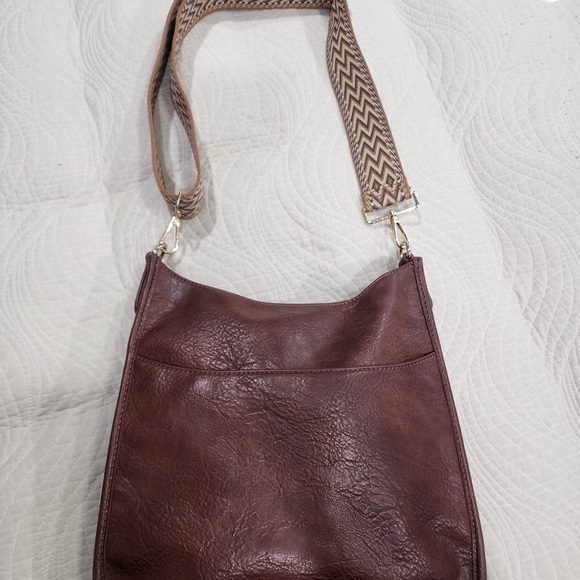 ah• dorned Wallet Median - Picture 2 of 6